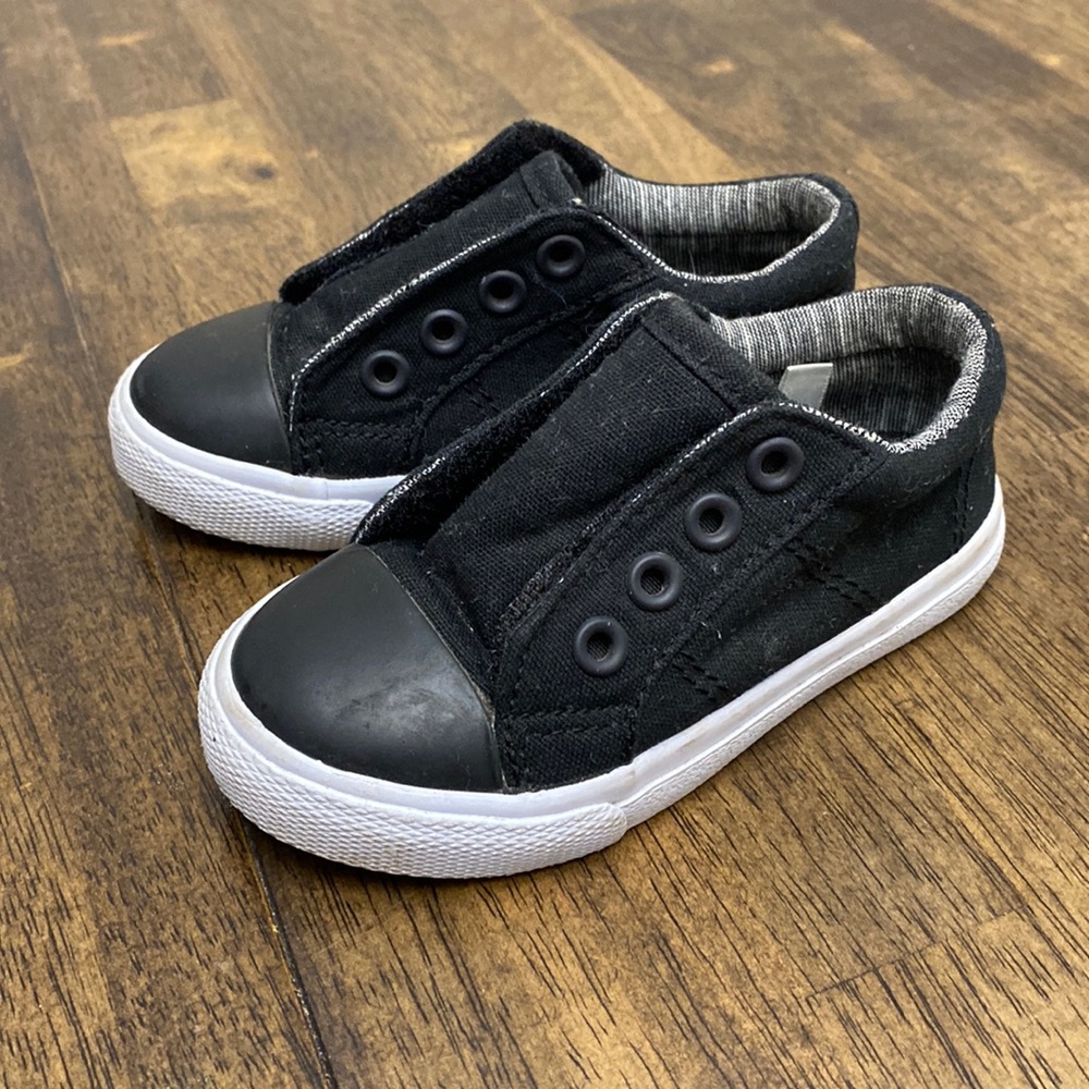 Cat & Jack shoes, toddler size 6.